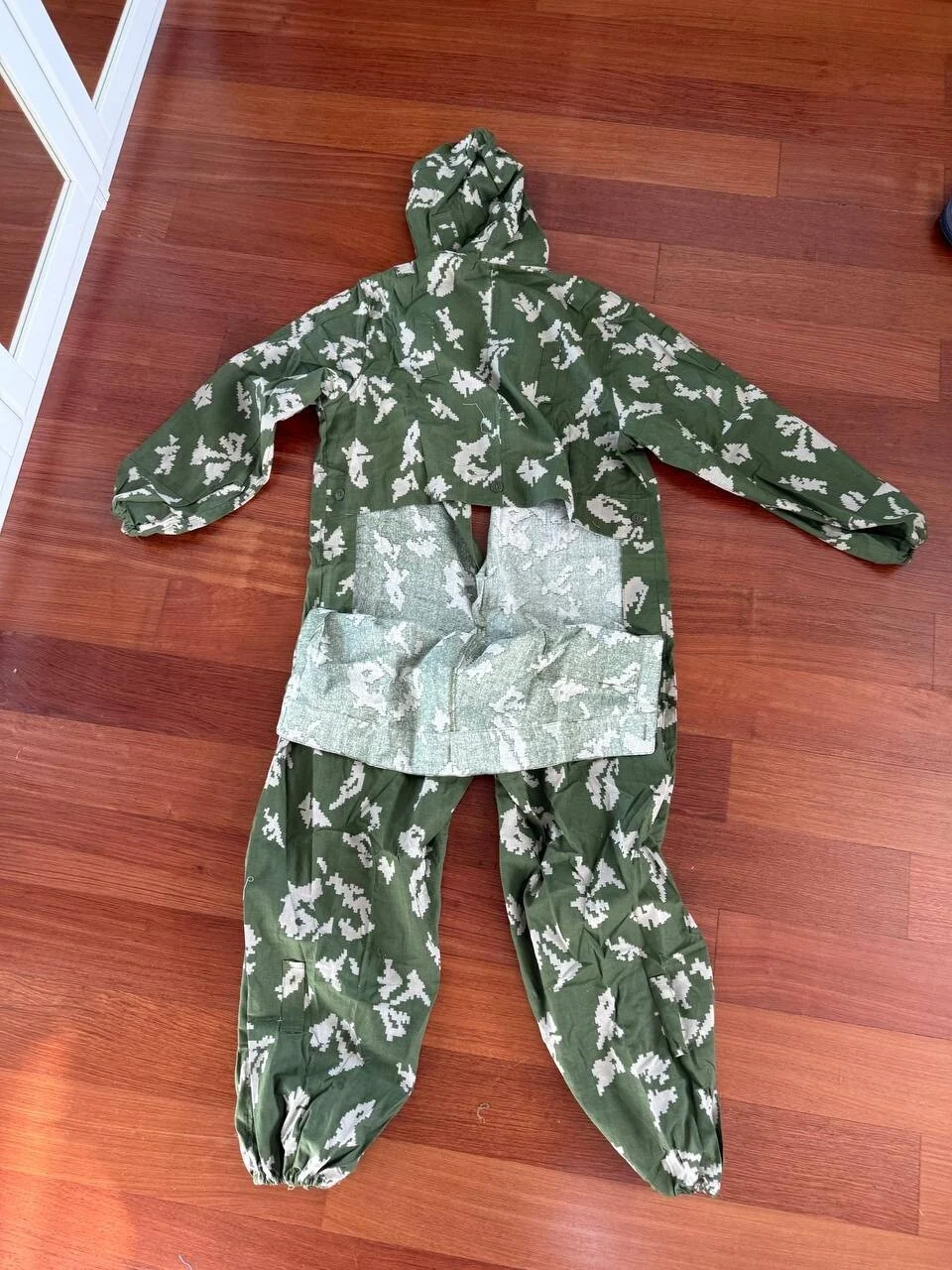Original Soviet Berezka Camouflage Suit with Mask – Size 3 - Image 4