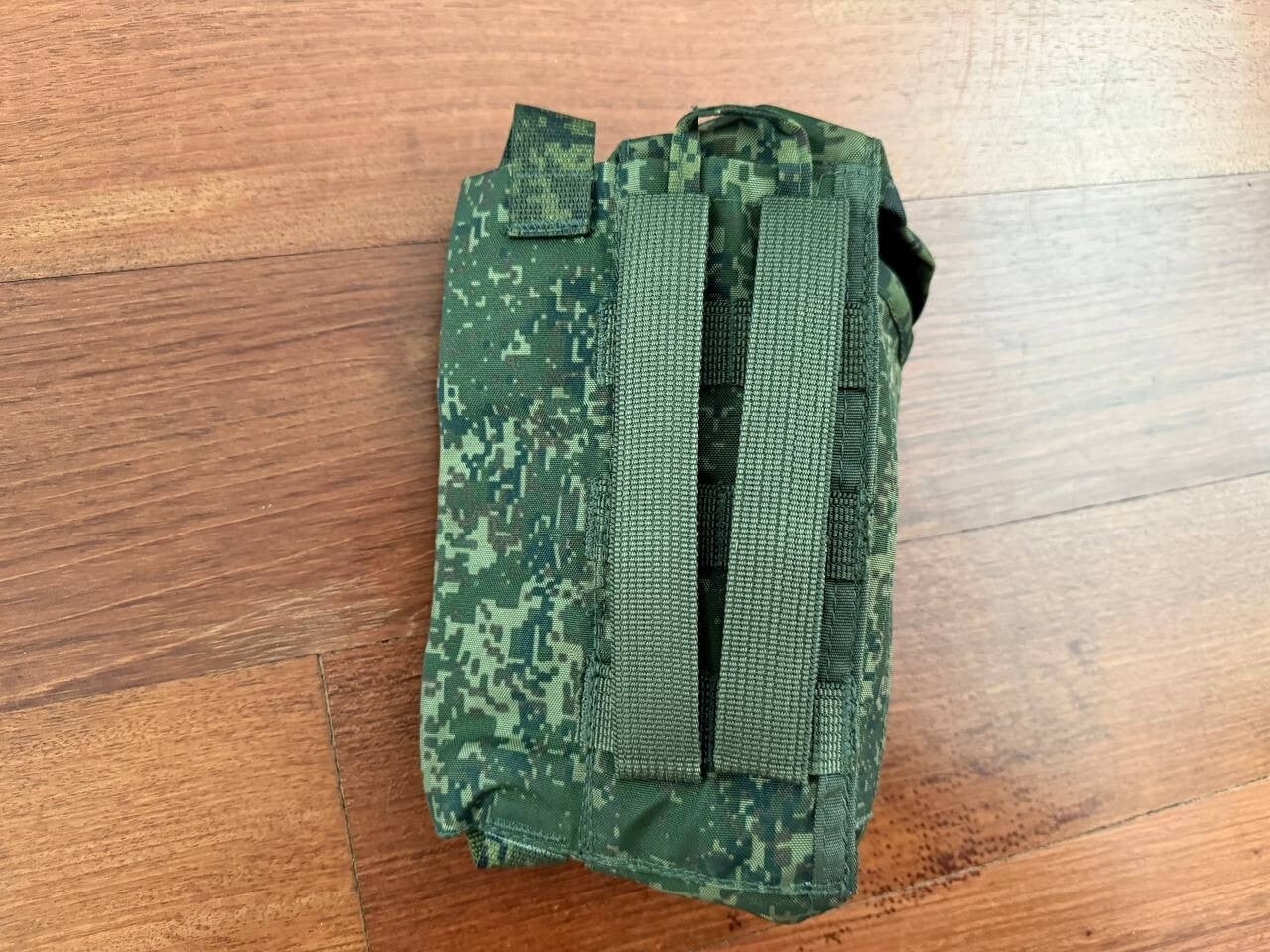 Russian Left-Handed Tekhinkom AK Dual Magazine Pouch with ROP Flare Pouch - Image 2