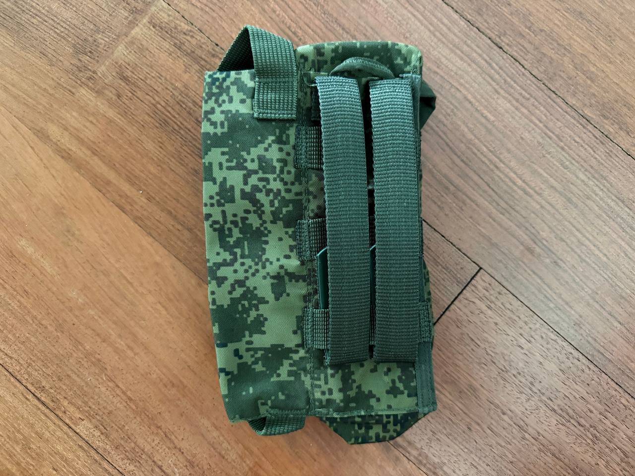 Russian Left-Handed Tekhinkom AK Dual Magazine Pouch with ROP Flare Pouch - Image 2
