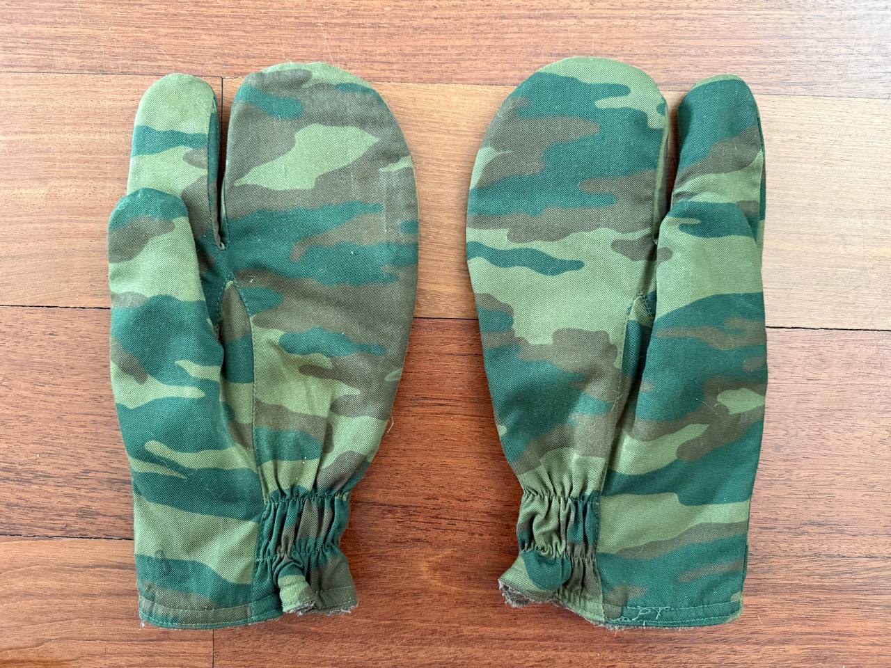 Russian Military VSR-98 Flora Mittens - Size M/L - Image 2
