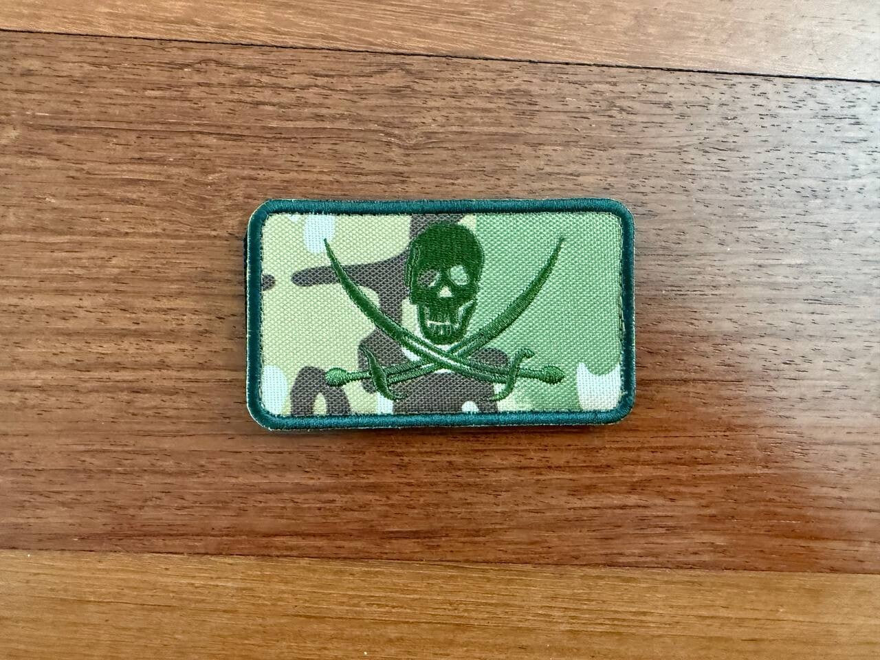 Russian Pirate Skull Patch - Camouflage Background - Military Badge